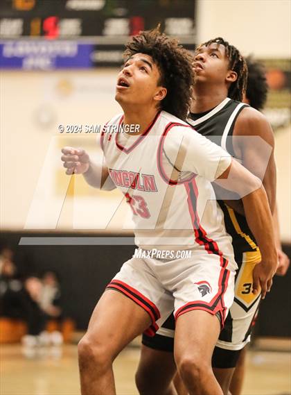 Thumbnail 2 in Edison vs. Lincoln  (Super Saturday Showcase) photogallery.