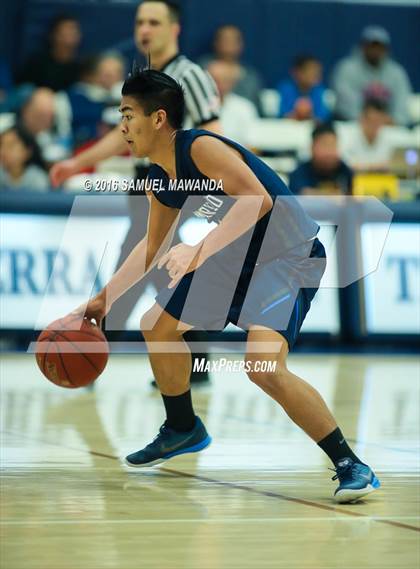 Thumbnail 2 in Alemany vs  Camarillo (Sierra Canyon Invitational) photogallery.