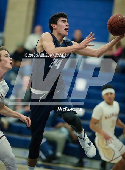 Thumbnail 3 in Alemany vs  Camarillo (Sierra Canyon Invitational) photogallery.