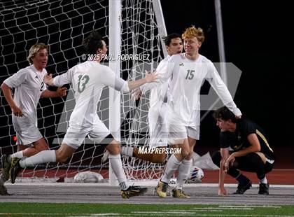 Thumbnail 2 in Edison vs Canyon (CIF-SS D2 quarterfinal) photogallery.