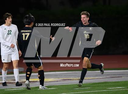 Thumbnail 2 in Edison vs Canyon (CIF-SS D2 quarterfinal) photogallery.