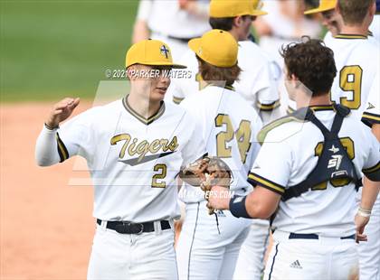 Thumbnail 1 in Archbishop Rummel @ Holy Cross photogallery.