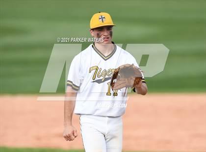 Thumbnail 2 in Archbishop Rummel @ Holy Cross photogallery.