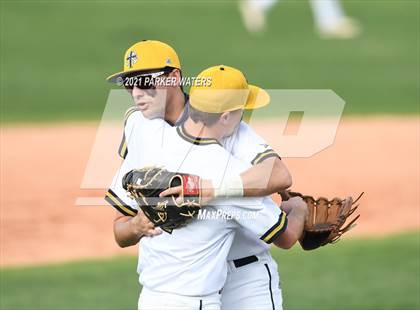 Thumbnail 3 in Archbishop Rummel @ Holy Cross photogallery.