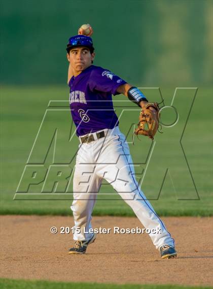 Thumbnail 1 in Stevens vs. Warren photogallery.