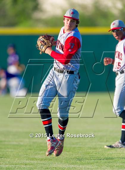 Thumbnail 2 in Stevens vs. Warren photogallery.