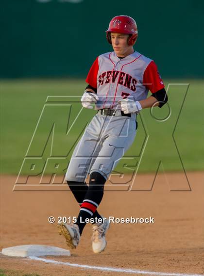 Thumbnail 1 in Stevens vs. Warren photogallery.
