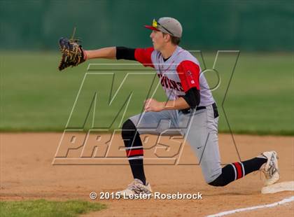Thumbnail 3 in Stevens vs. Warren photogallery.