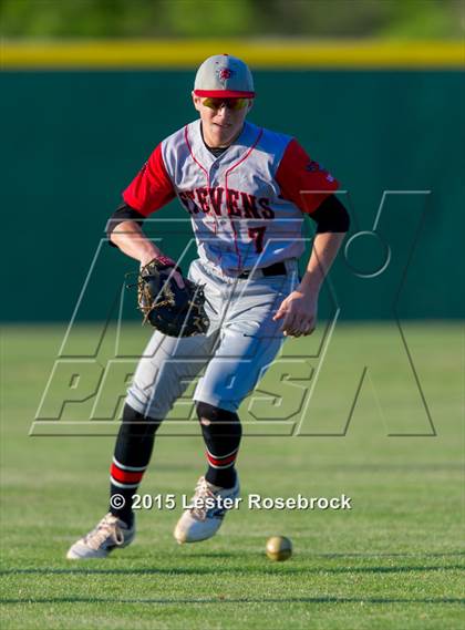 Thumbnail 1 in Stevens vs. Warren photogallery.