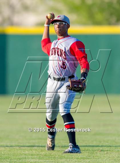 Thumbnail 1 in Stevens vs. Warren photogallery.