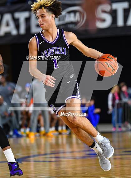 Thumbnail 3 in Garfield @ Rainier Beach (WIAA 3A State Semifinal) photogallery.