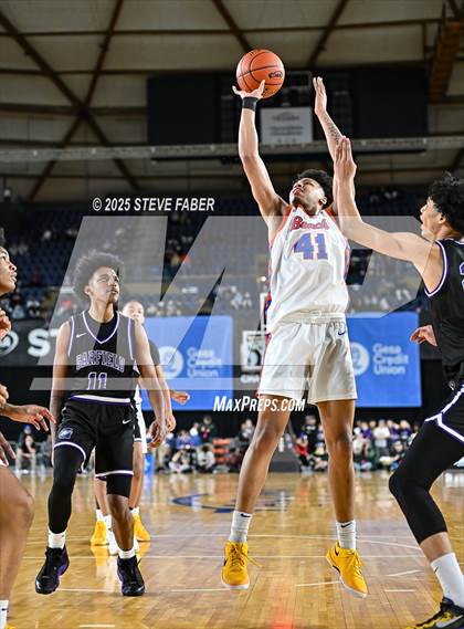 Thumbnail 1 in Garfield @ Rainier Beach (WIAA 3A State Semifinal) photogallery.
