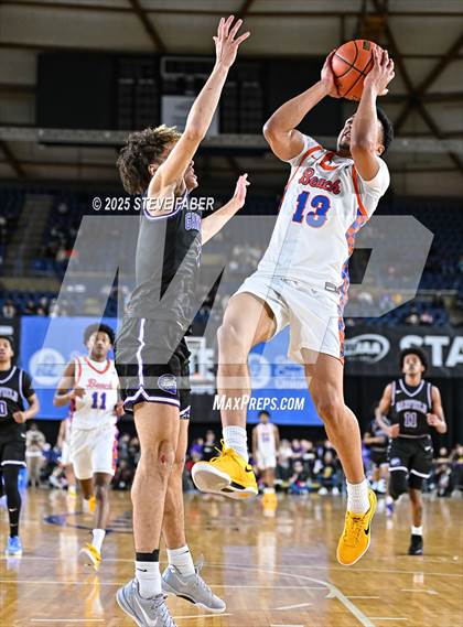 Thumbnail 3 in Garfield @ Rainier Beach (WIAA 3A State Semifinal) photogallery.