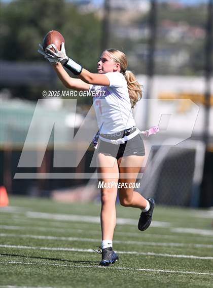 Thumbnail 1 in Villa Park @ Foothill photogallery.