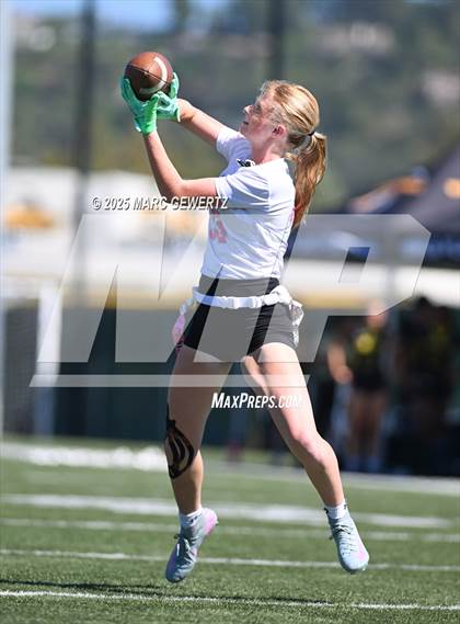 Thumbnail 3 in Villa Park @ Foothill photogallery.