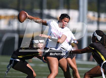 Thumbnail 3 in Villa Park @ Foothill photogallery.