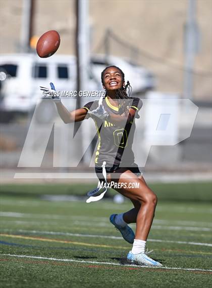 Thumbnail 1 in Villa Park @ Foothill photogallery.