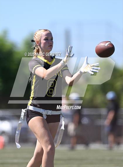 Thumbnail 3 in Villa Park @ Foothill photogallery.
