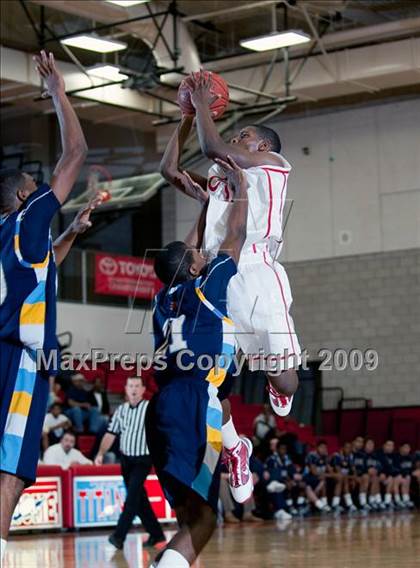 Thumbnail 3 in Los Osos vs Colony (Inland Empire Invitational) photogallery.