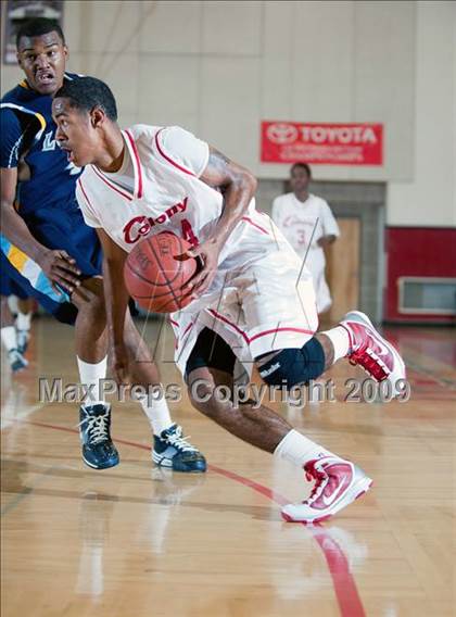 Thumbnail 1 in Los Osos vs Colony (Inland Empire Invitational) photogallery.