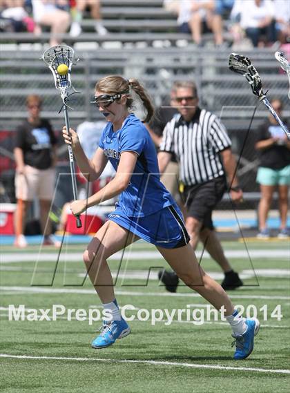 Thumbnail 3 in Glastonbury vs Darien (CIAC Class L Final) photogallery.