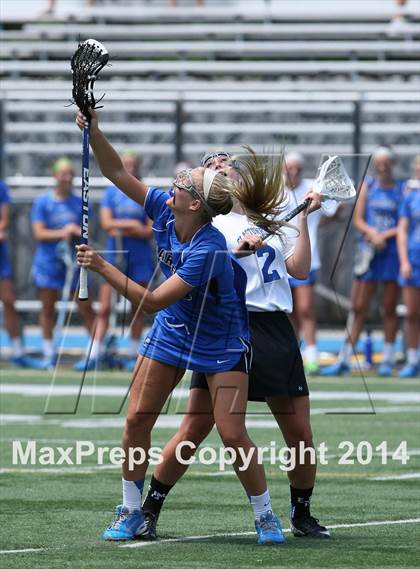 Thumbnail 1 in Glastonbury vs Darien (CIAC Class L Final) photogallery.