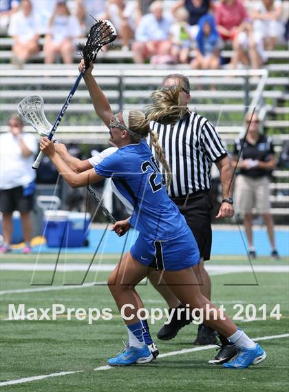 Thumbnail 2 in Glastonbury vs Darien (CIAC Class L Final) photogallery.