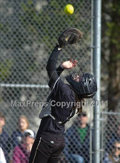 Thumbnail 3 in Thurston @ Marist photogallery.