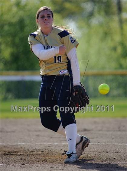 Thumbnail 2 in Thurston @ Marist photogallery.
