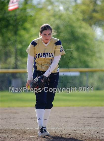 Thumbnail 1 in Thurston @ Marist photogallery.