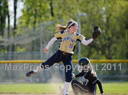 Thumbnail 2 in Thurston @ Marist photogallery.