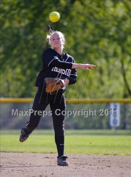 Thumbnail 1 in Thurston @ Marist photogallery.