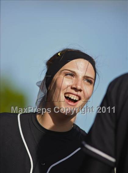 Thumbnail 2 in Thurston @ Marist photogallery.