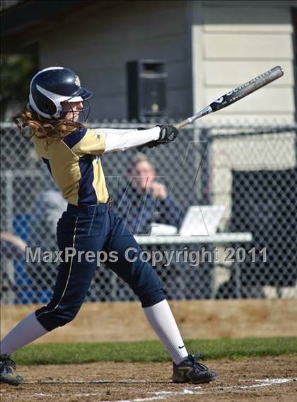 Thumbnail 2 in Thurston @ Marist photogallery.