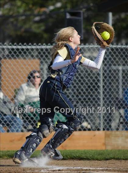Thumbnail 3 in Thurston @ Marist photogallery.