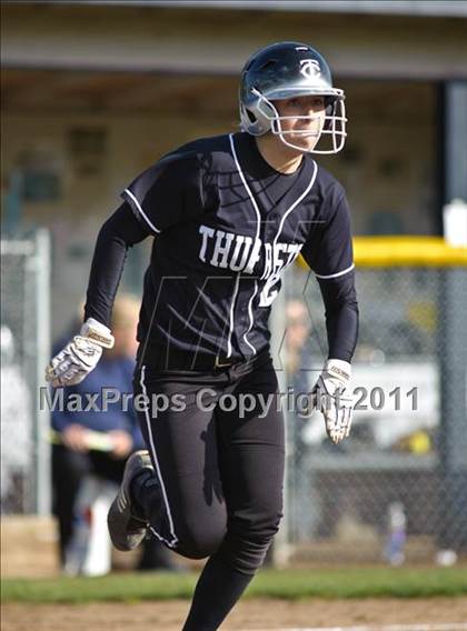 Thumbnail 3 in Thurston @ Marist photogallery.