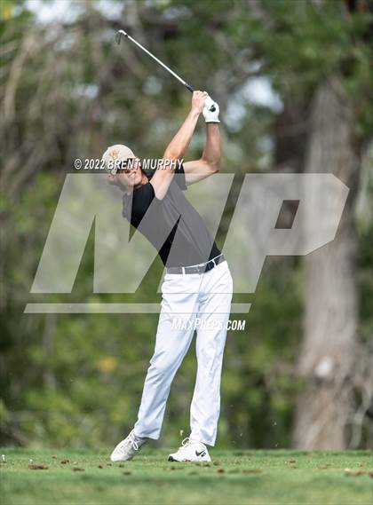 Thumbnail 2 in CHSAA 4A State Championship - Day 1 photogallery.