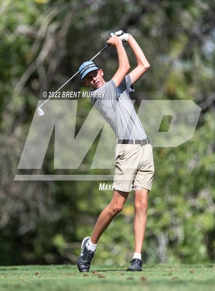 Thumbnail 2 in CHSAA 4A State Championship - Day 1 photogallery.
