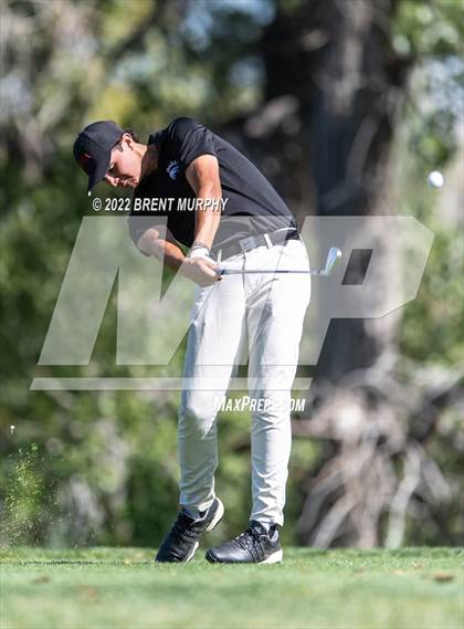 Thumbnail 2 in CHSAA 4A State Championship - Day 1 photogallery.