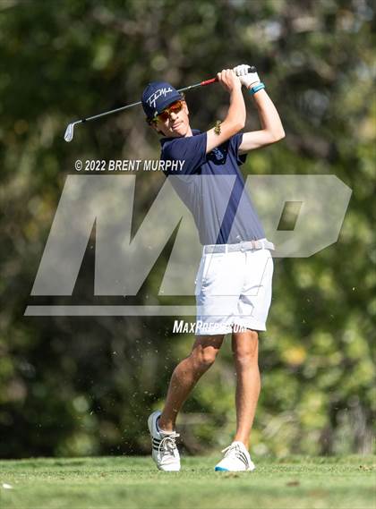 Thumbnail 2 in CHSAA 4A State Championship - Day 1 photogallery.