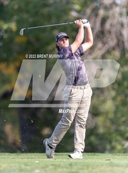 Thumbnail 2 in CHSAA 4A State Championship - Day 1 photogallery.
