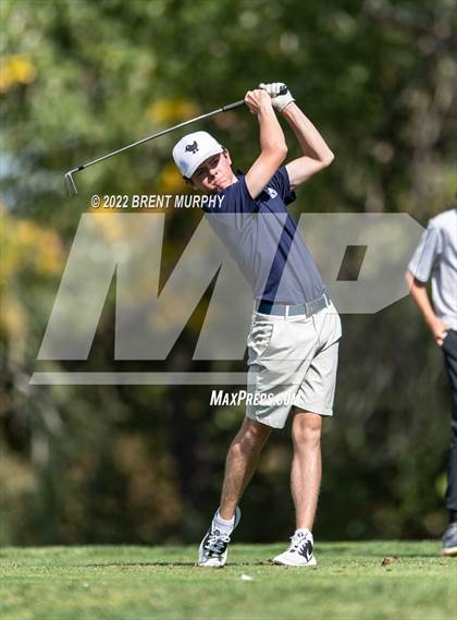Thumbnail 2 in CHSAA 4A State Championship - Day 1 photogallery.