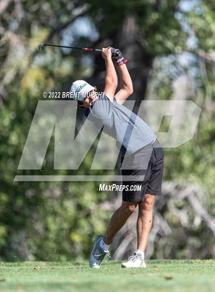 Thumbnail 3 in CHSAA 4A State Championship - Day 1 photogallery.