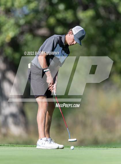 Thumbnail 2 in CHSAA 4A State Championship - Day 1 photogallery.