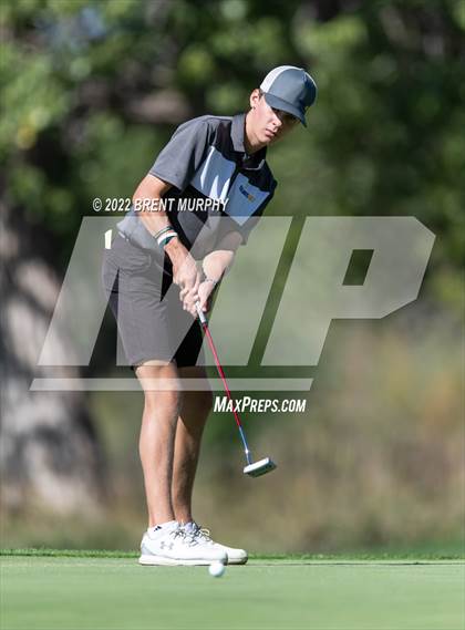 Thumbnail 3 in CHSAA 4A State Championship - Day 1 photogallery.