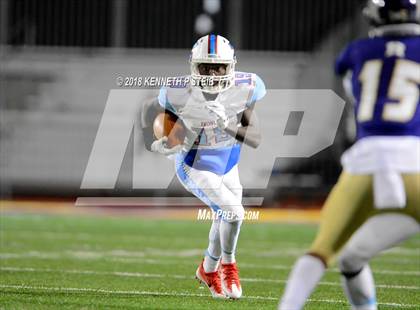 Thumbnail 3 in Hahnville @ Zachary (LHSAA 5A 2nd Round Playoff) photogallery.