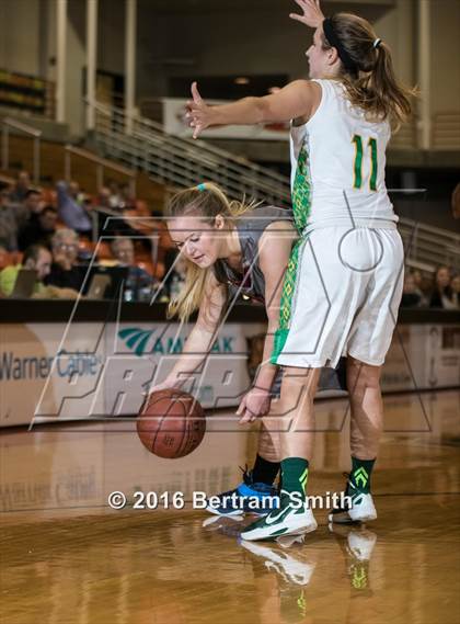 Thumbnail 3 in Williamsville North vs Orchard Park (Section 6 Class AA Final) photogallery.