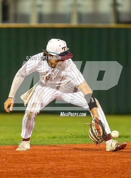 Thumbnail 2 in Vandebilt @ Terrebonne photogallery.