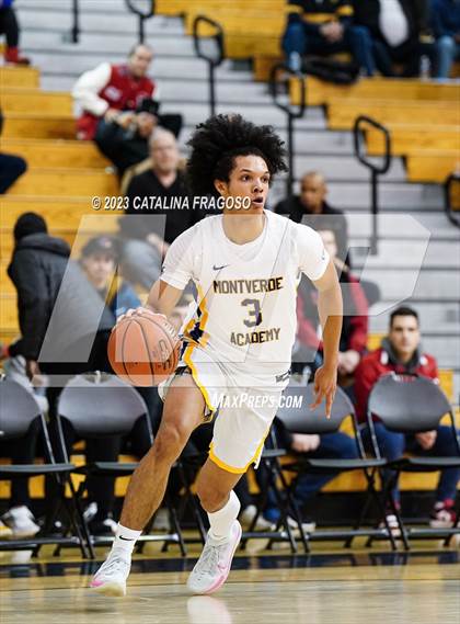 Thumbnail 3 in La Lumiere vs. Montverde Academy (Metro Classic) photogallery.