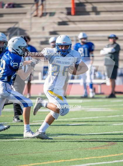 Thumbnail 3 in JV: Rancho Bernardo vs Grossmont photogallery.